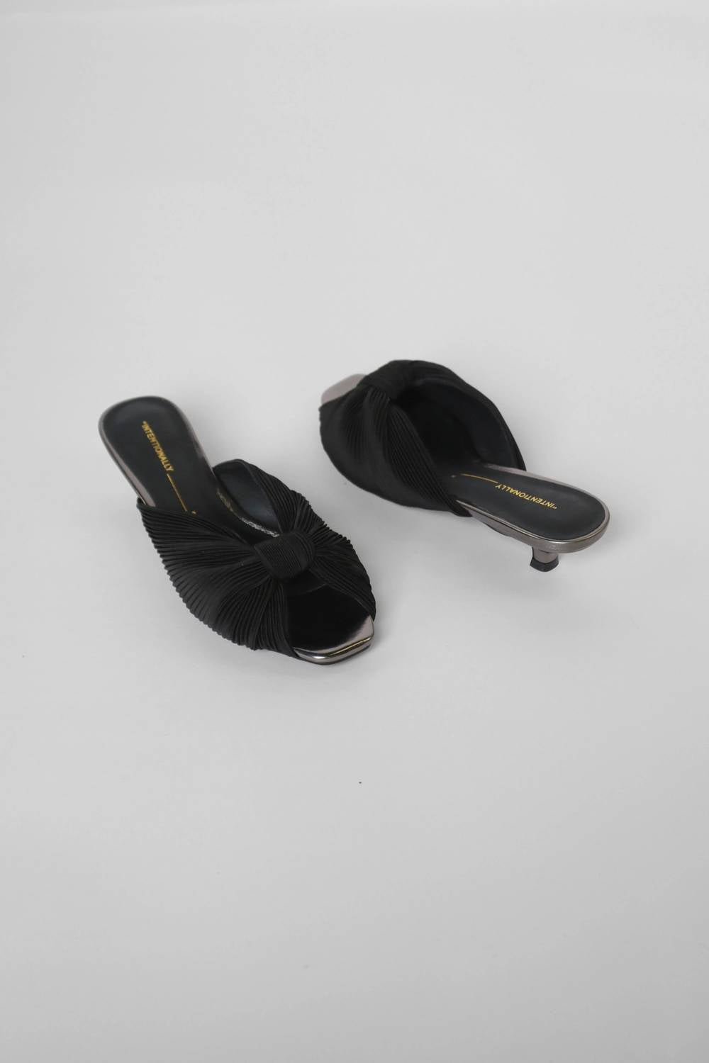 Intentionally Blank - Women's Curfew Leather Kitten Heel