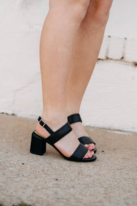 Clarks - Women's Ezoria Sling Interest Sandals