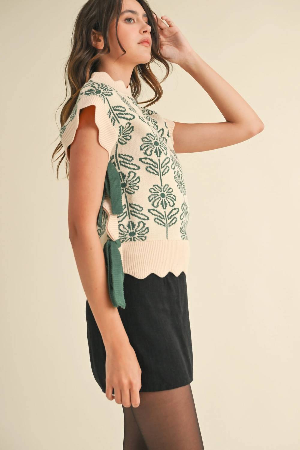 &Merci - Mock Neck Floral Sweater Vest