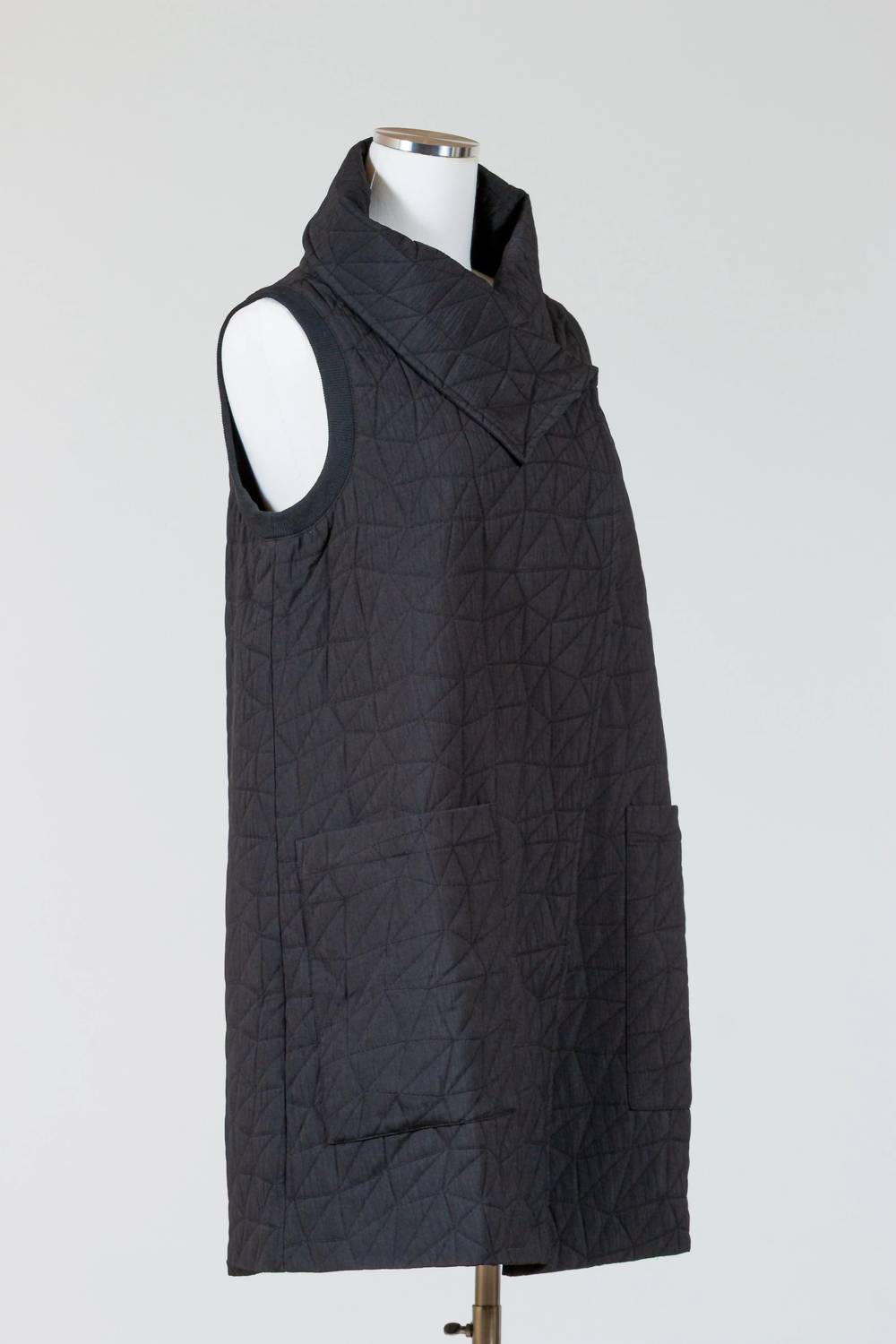 Olivia By Habitat - Kaleidoscope Quilt Angled Pocked Vest