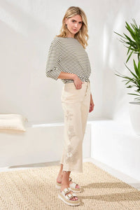 Tribal - Audrey Button-fly Wide Crop Jeans With Floral Detail