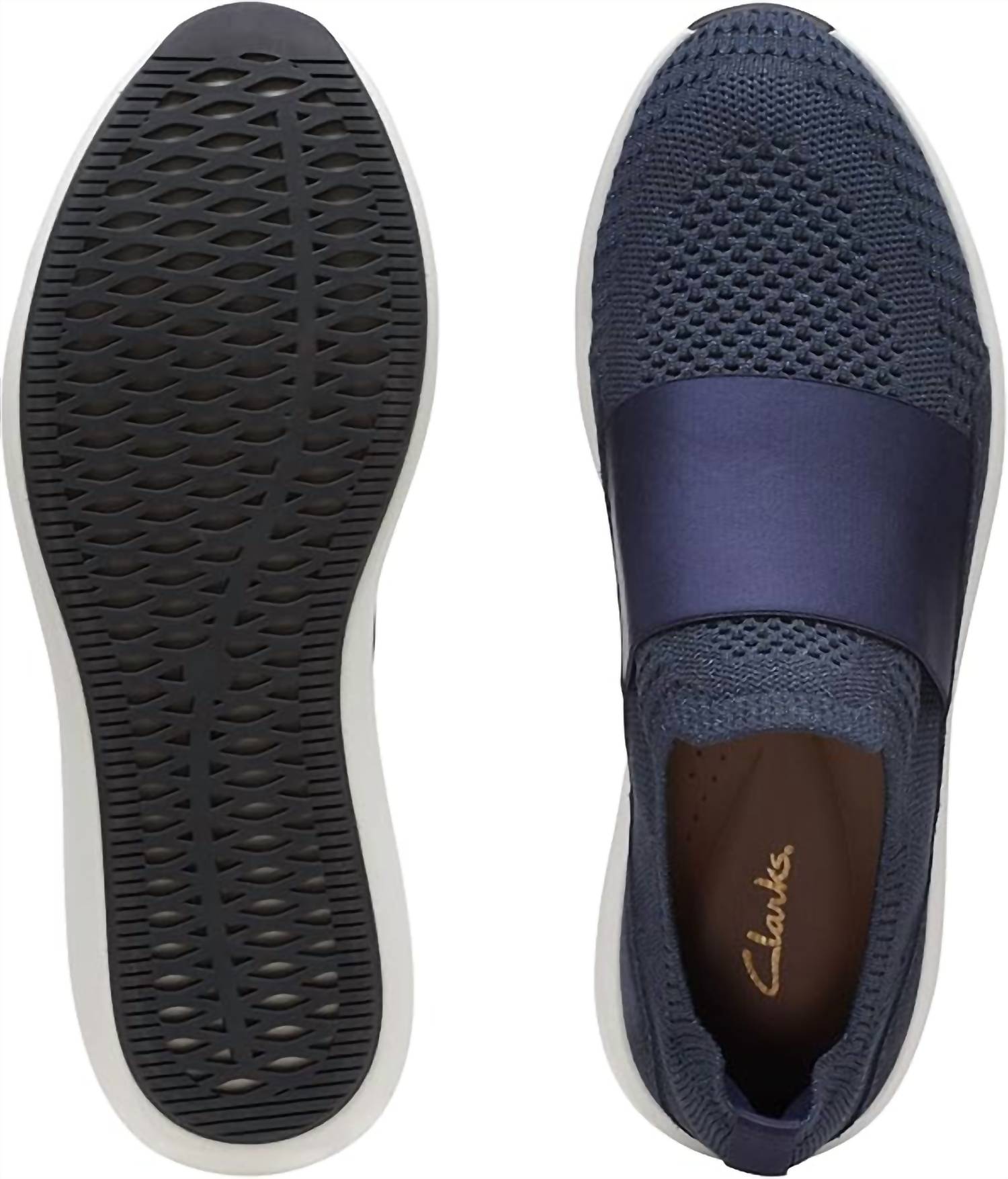 Clarks - Women's Un Rio Knit Slip On Sneakers
