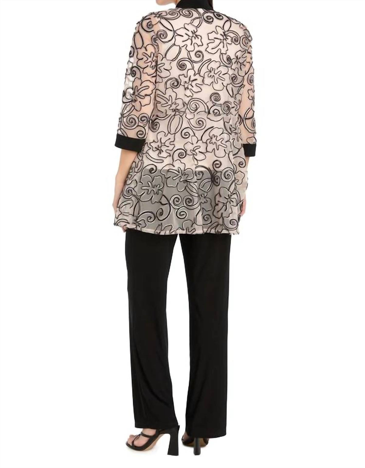 R&M Richards - 2 Piece Pant Suit