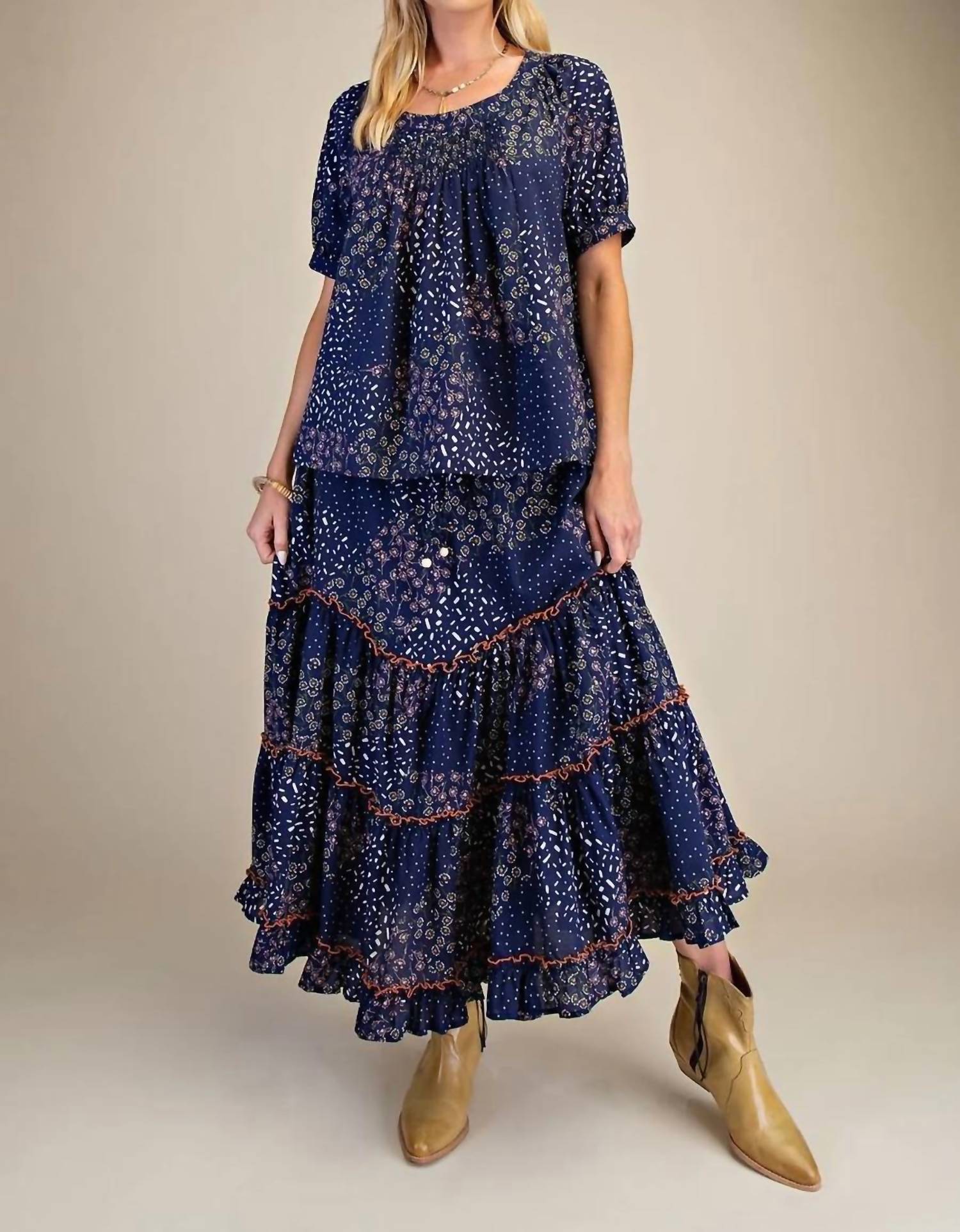 Easel - Elastic Waistband Light Fields Skirt