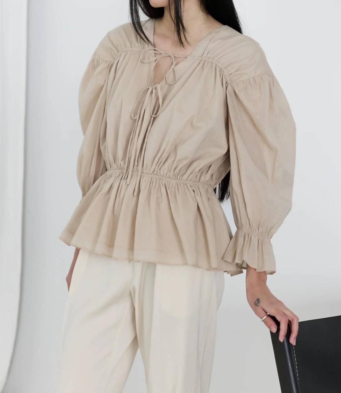 Mod Ref - Feminine Cotton Blouse