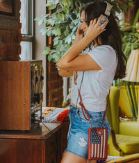 Montana West AMERICAN PRIDE PHONE CROSSBODY BAG in red - women's bag - alternate view