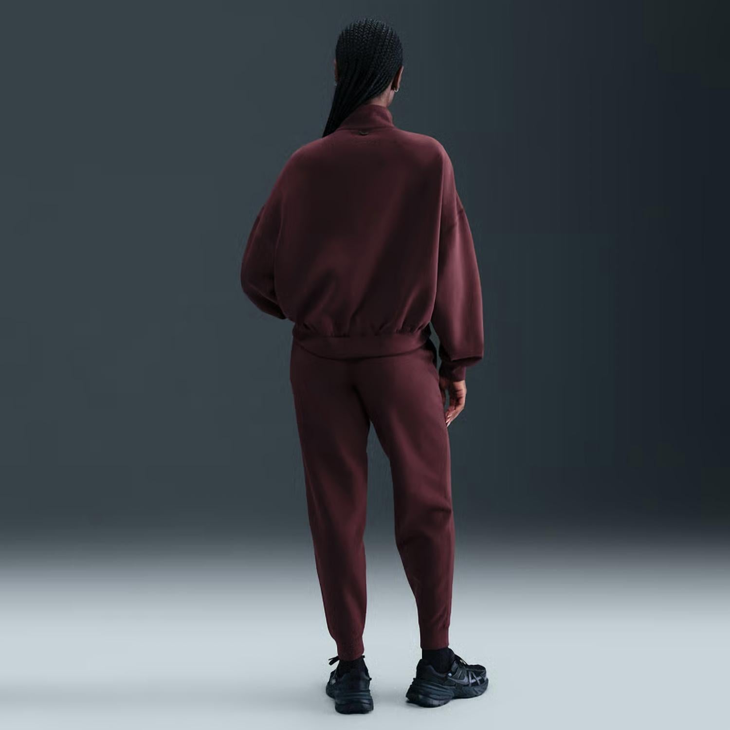 Nike - Impossiblysoft Oversized 1/2 Zip Sweatshirt