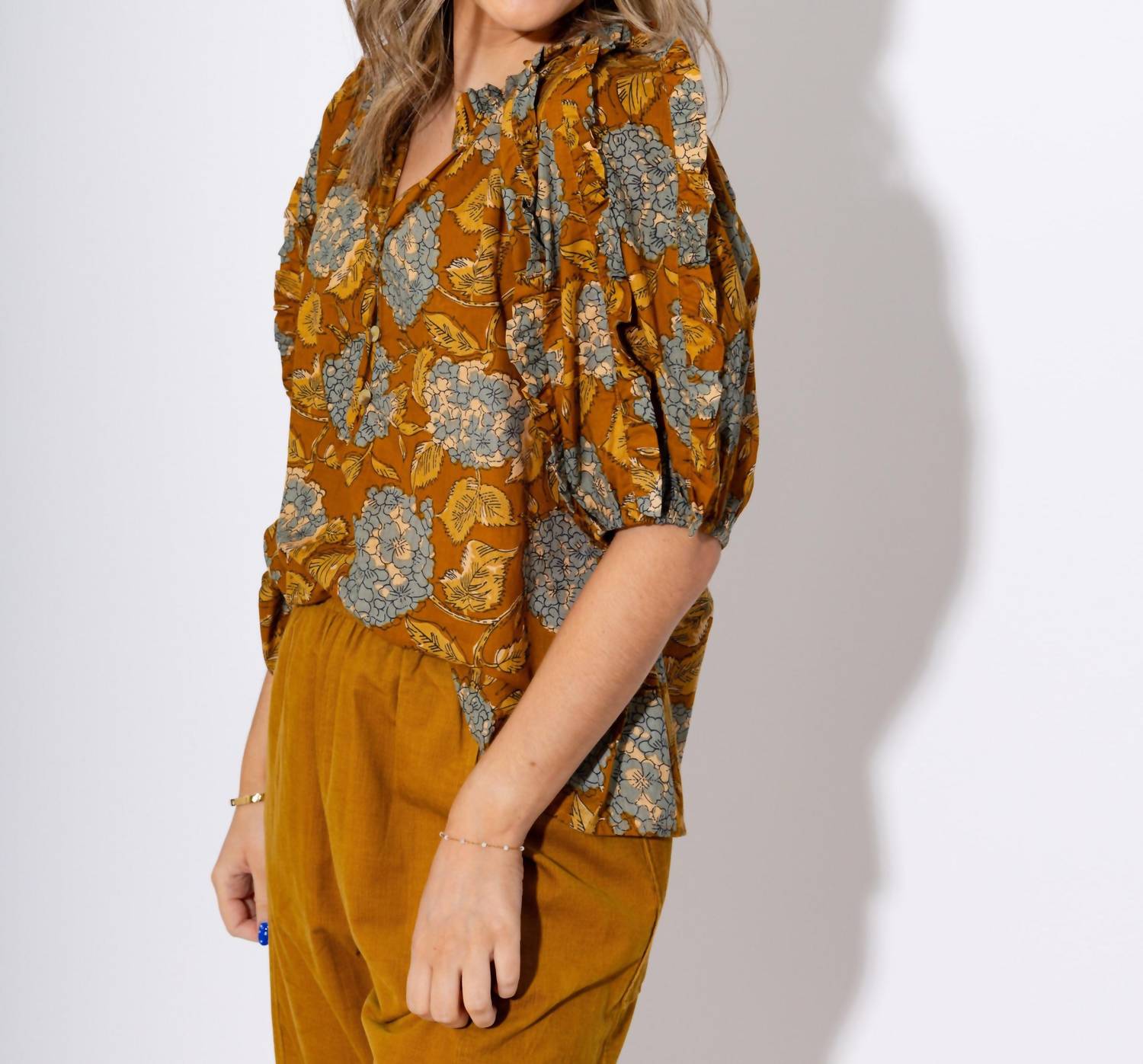 Ivy Jane - Hydranga Ruffle Sleeve Top