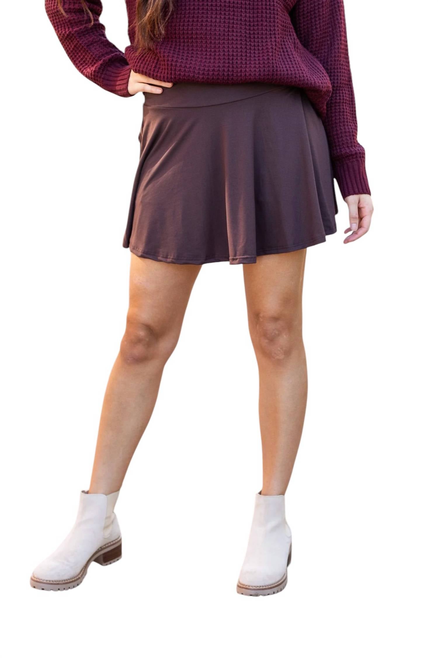 Julia Rose - Britt Skort