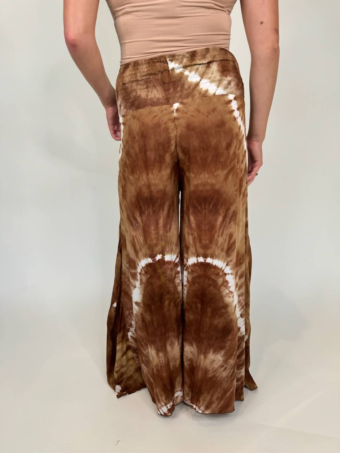 Khush - Ava Pant