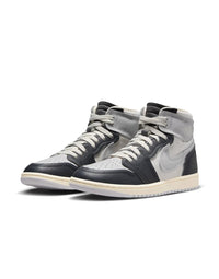 Jordan - Women's Air Jordan 1 Sneaker