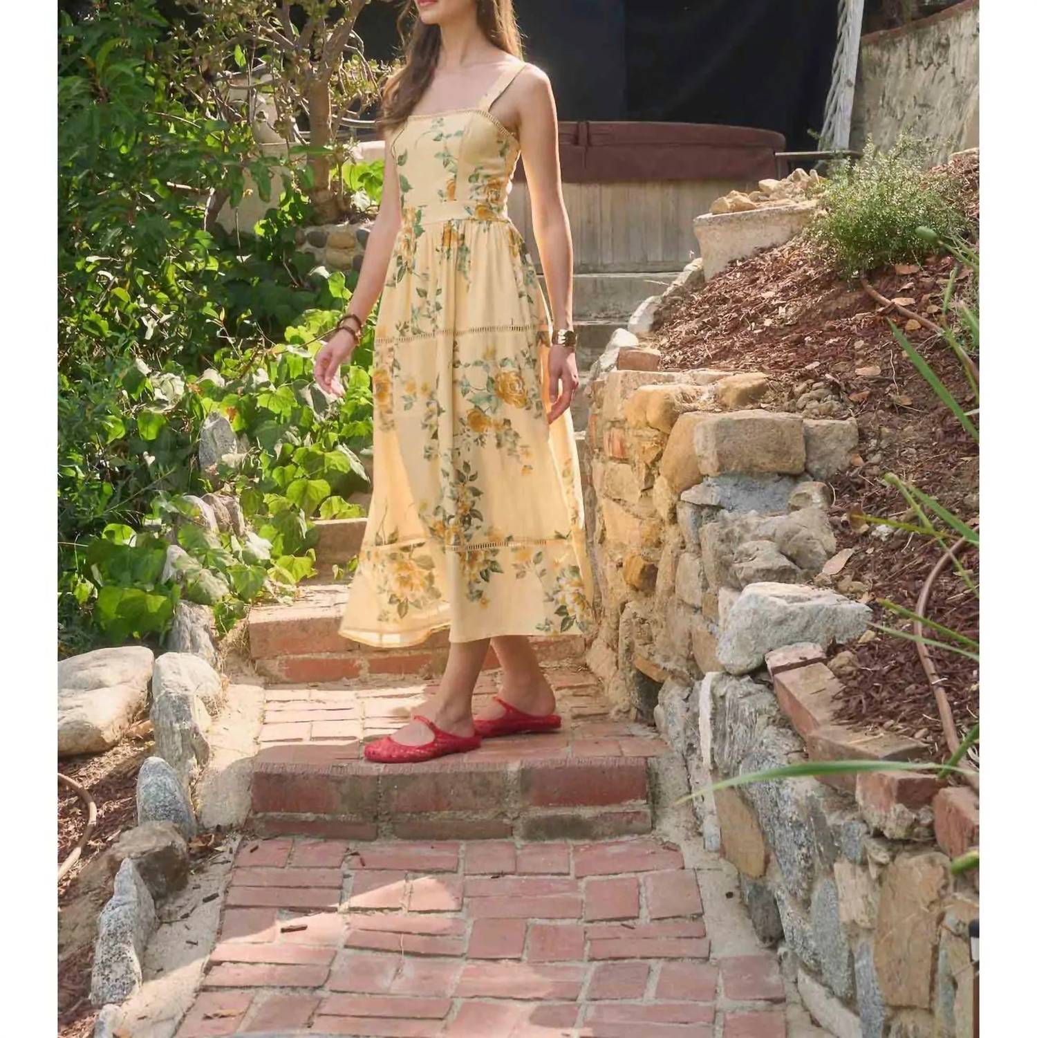 Moon River - Sleeveless Square Neck Floral Print Midi Dress