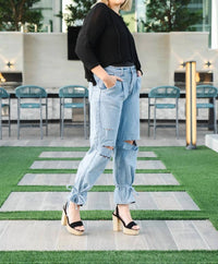 Taft Clothing - Asymmetric Hem Top