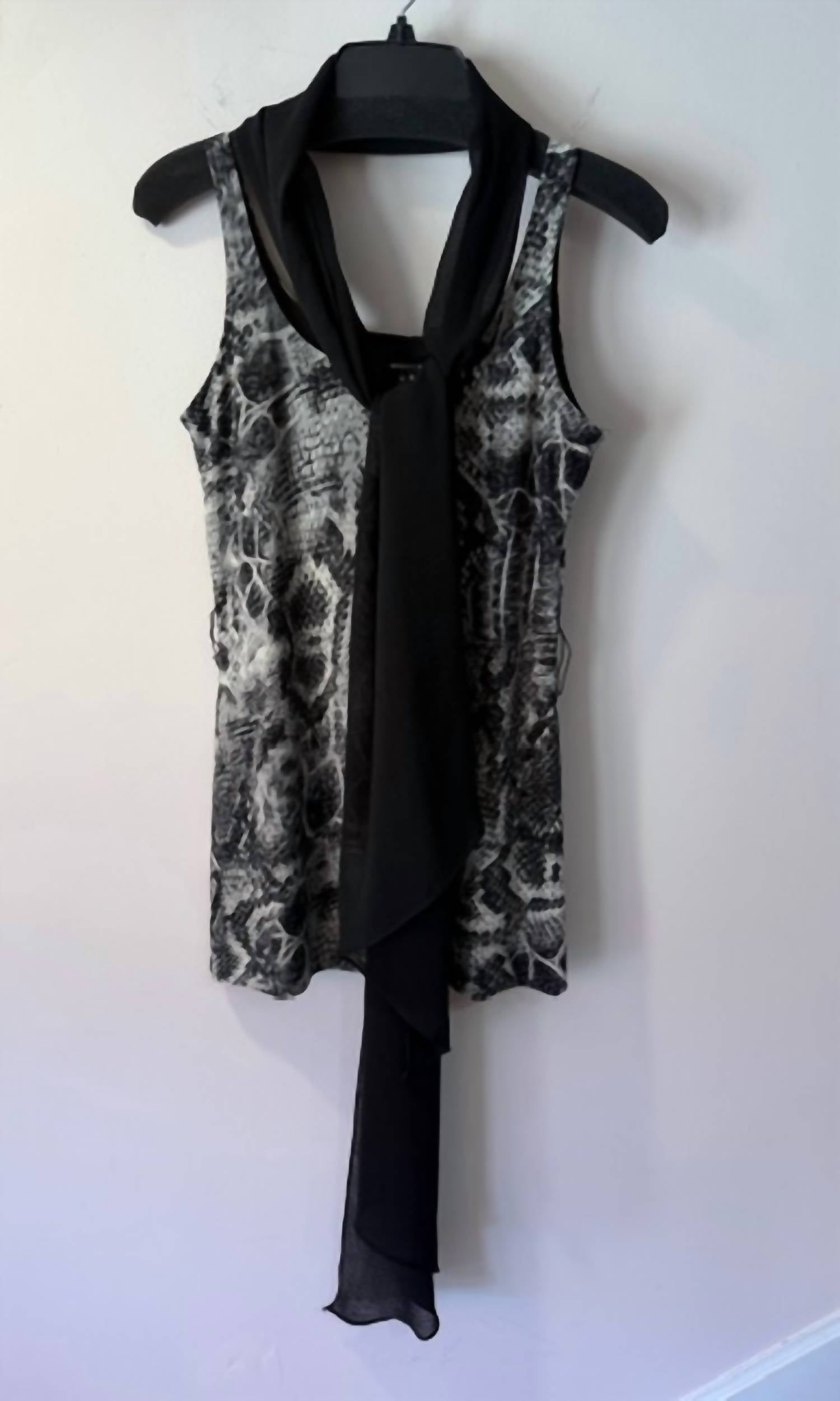 Linda Segal - Women's Skin Print Top With Scarf