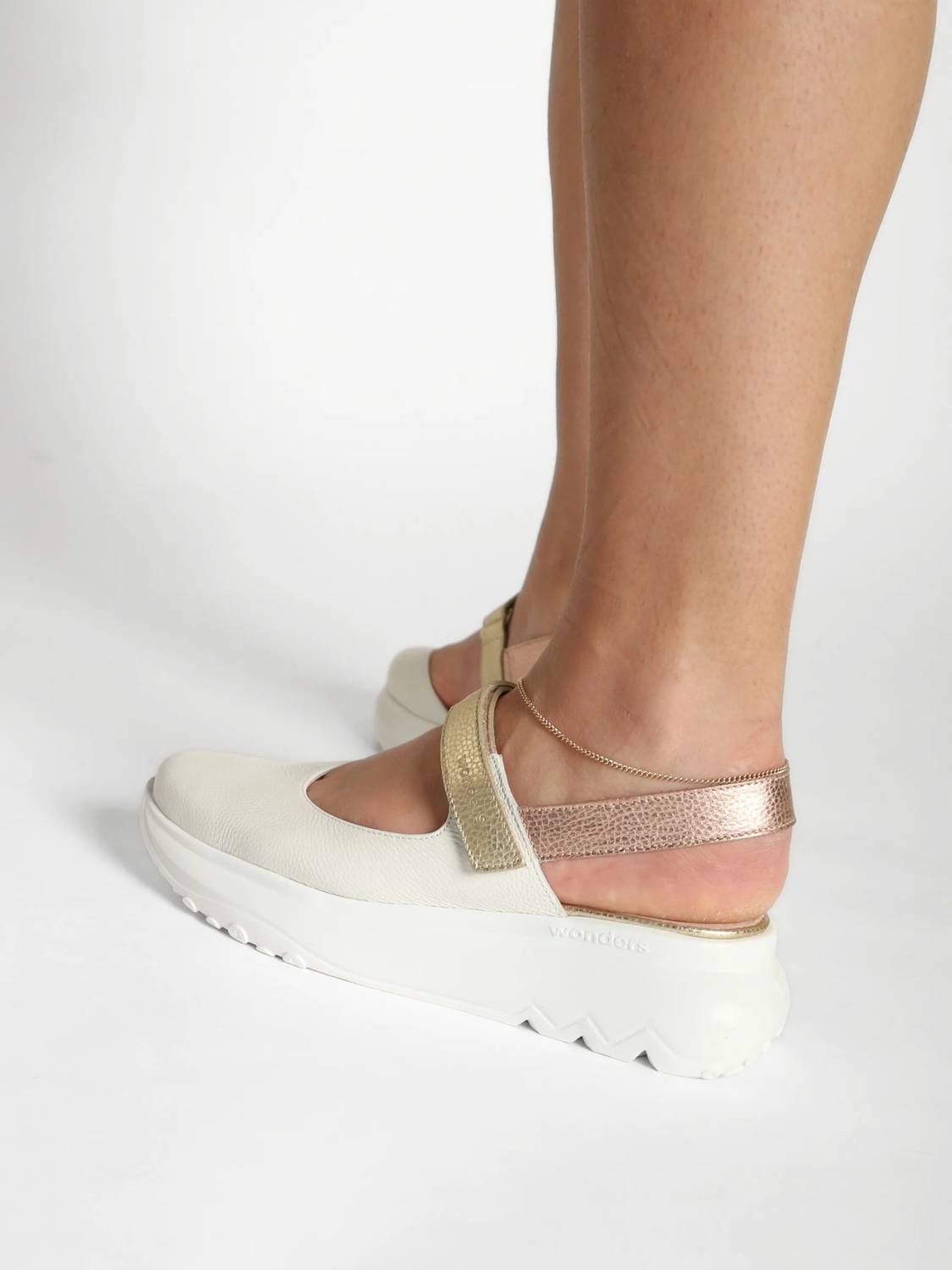 Wonders - Women's Comb Leather Platform Shoes