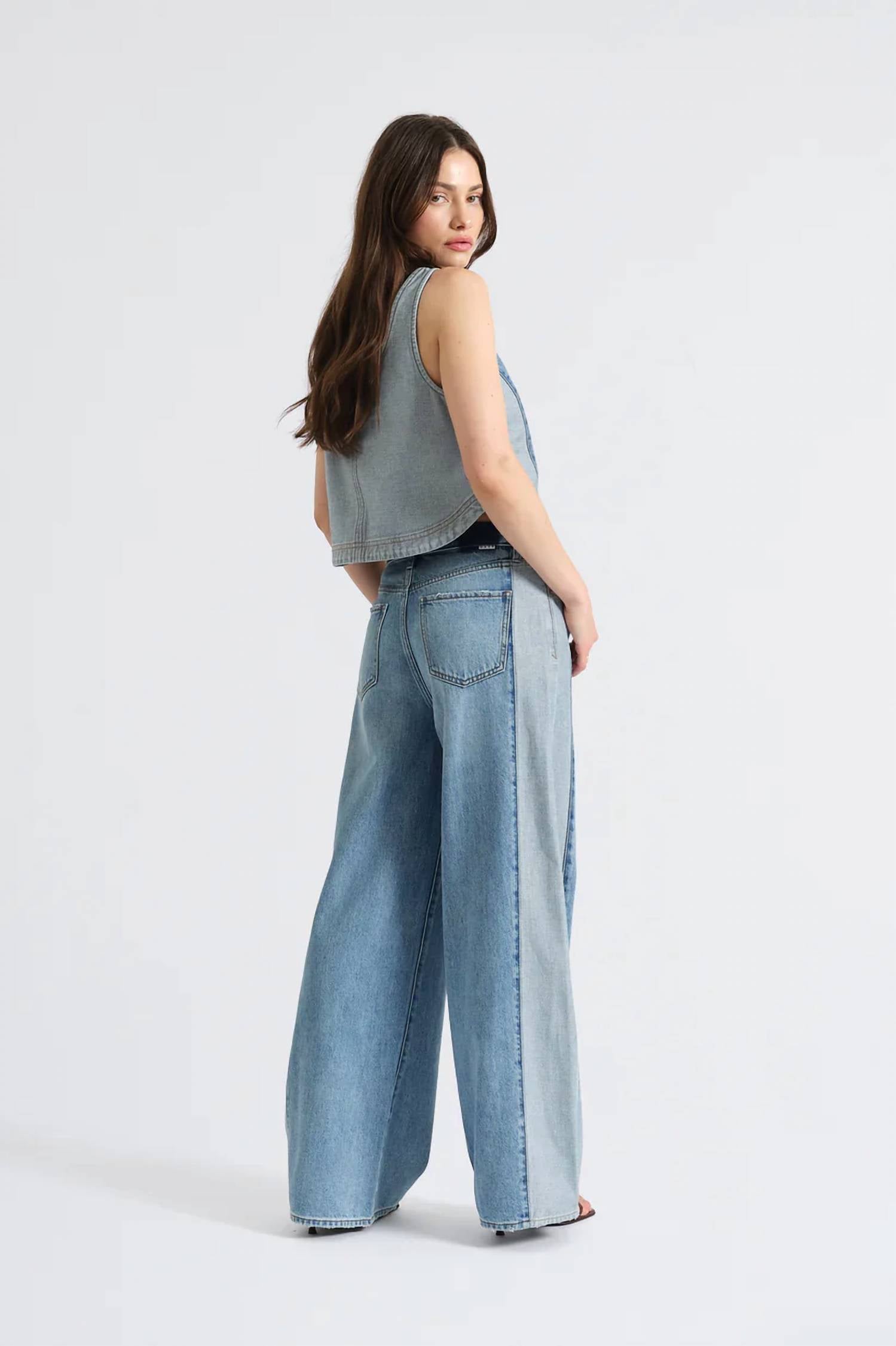 Daze - Wanderer Mid Rise Jeans