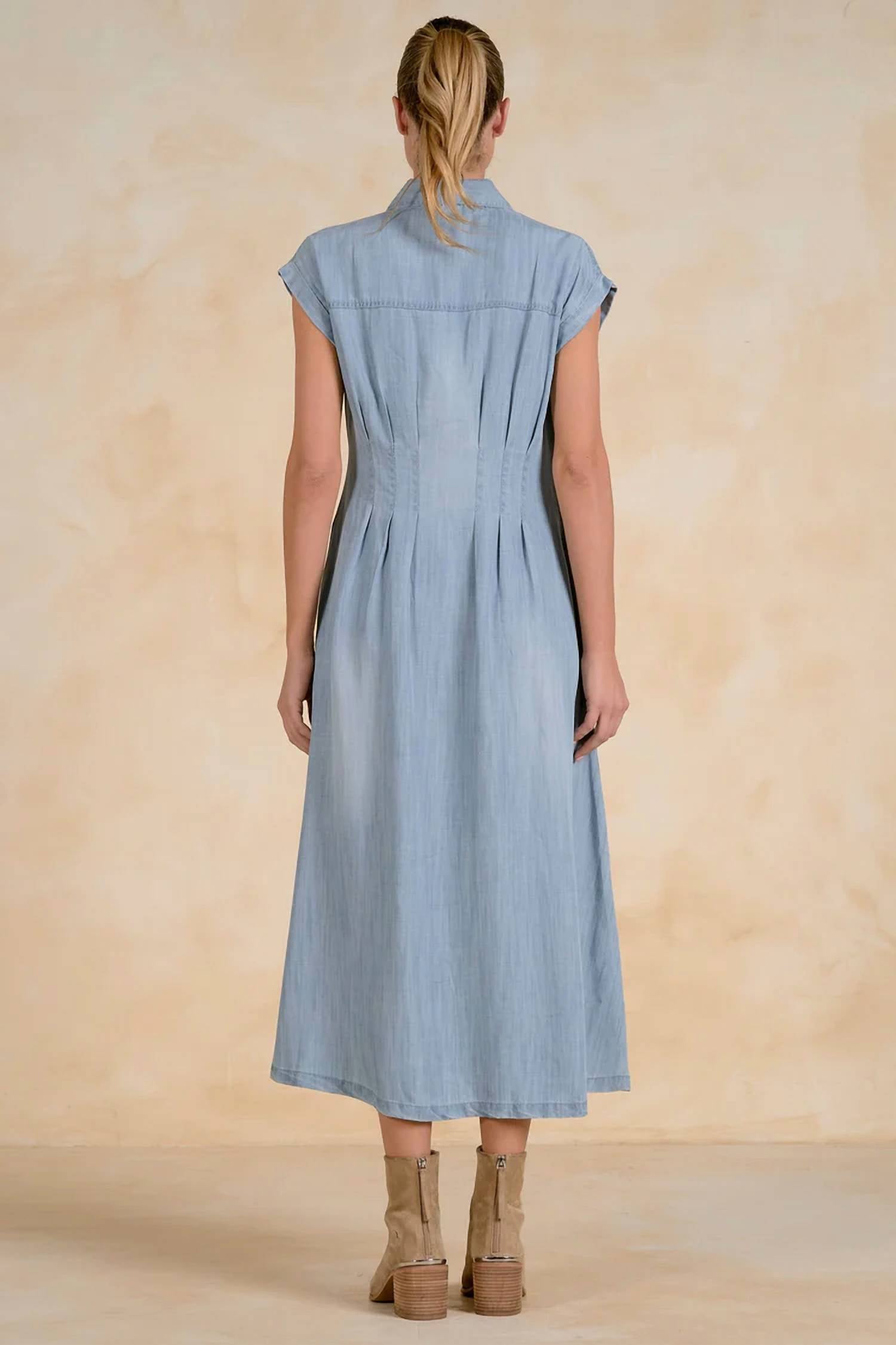 Elan - Cap Sleeve Chambray Midi Dress