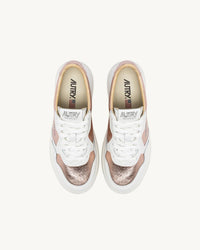 Autry - Women's Medalist Low Sneaker