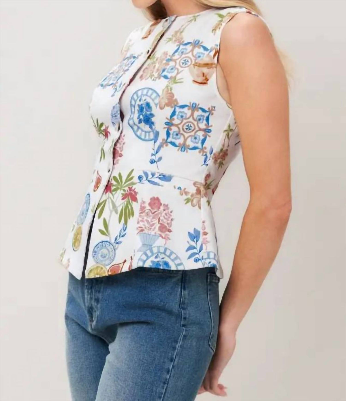 Flying Tomato - Women's Printed Woven Vest