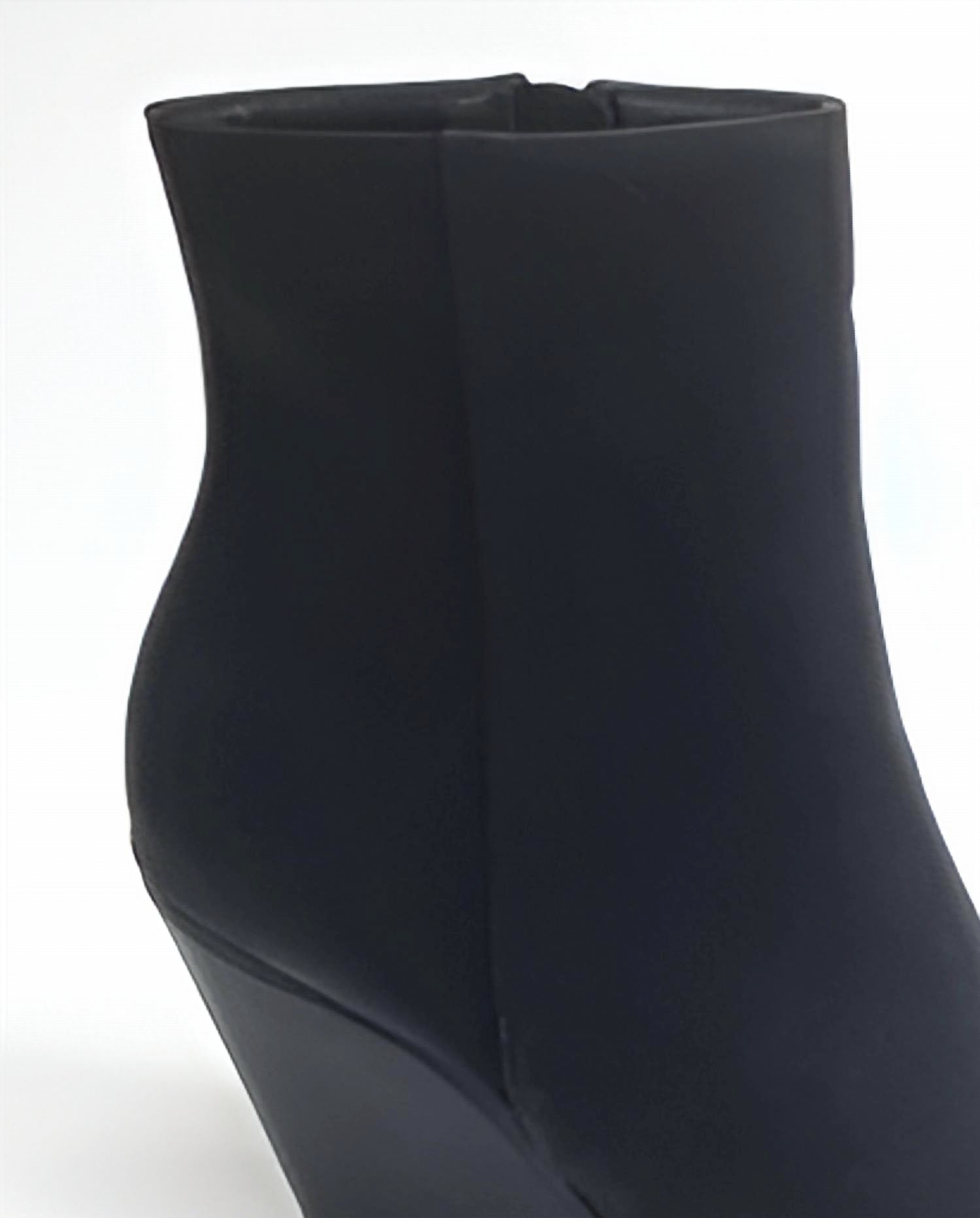 ChicPier Women's Pointed Western Booties in jet black - women's shoe - view 4