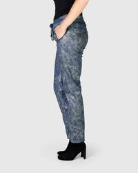 Alembika - Washed Iconic Stretch Jeans