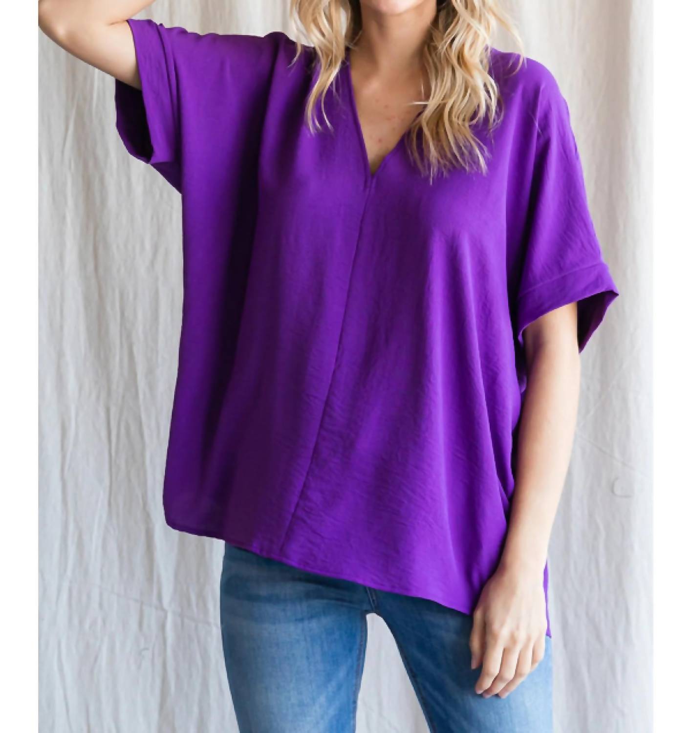 Jodifl - V-neck Shift Top