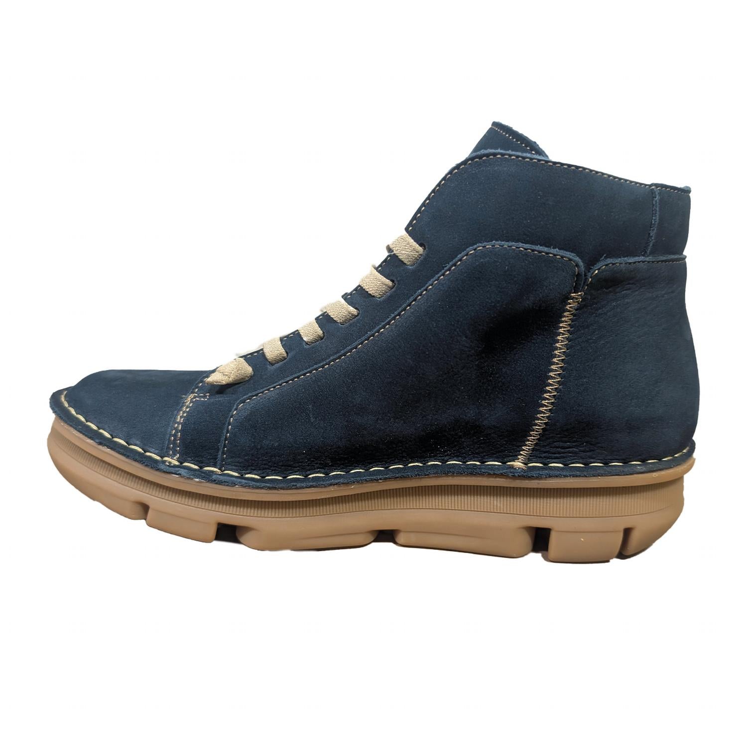 OnFoot Women's Touch Lace Up Boot in marino nubuk - women's shoe - detail view