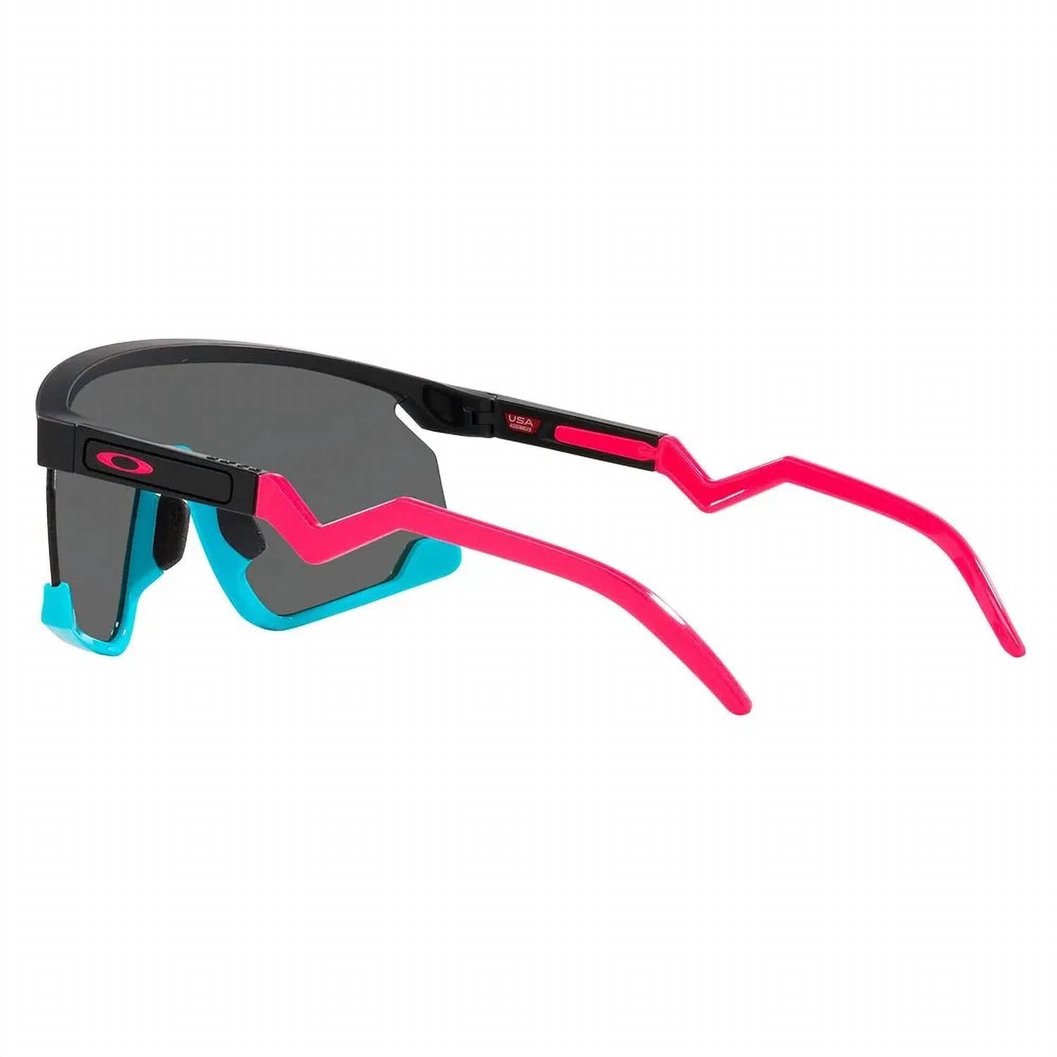 Oakley - Bxtr Non Polarized Sunglasses 9280 - 05 - 39