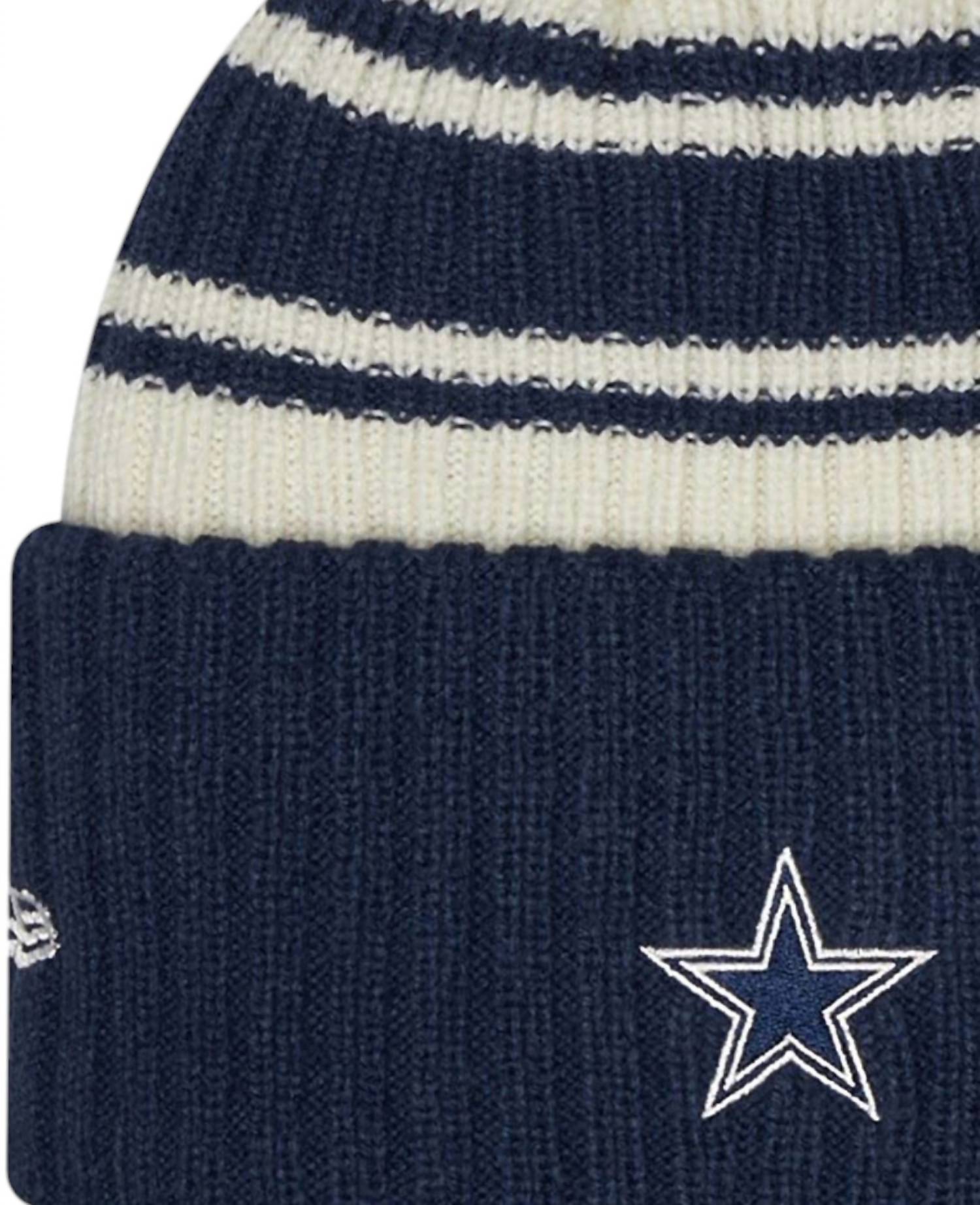 New Era - Men's Dallas Cowboys 2022 Sideline Sport Knit Beanie
