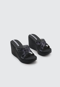 Ipanema - Women's Lofty Leopard Wedge Sandal