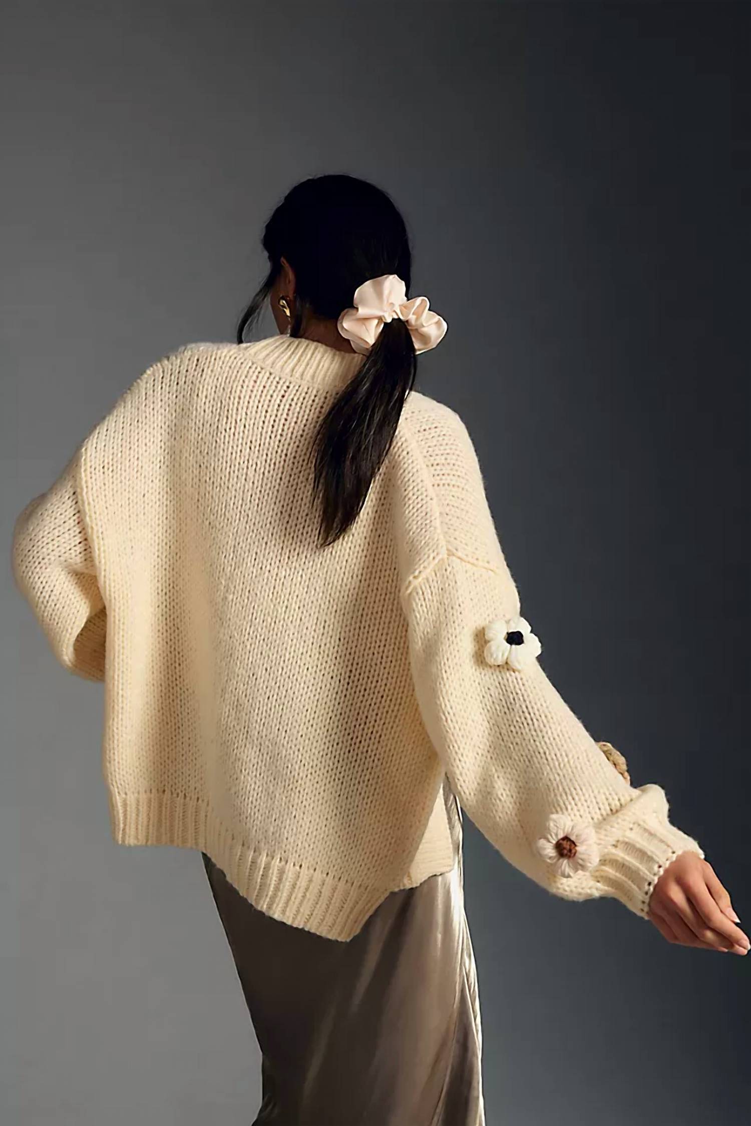 Aaron & Amber 3D Chunky Flower Cardigan in cream - women's cardigan - detail view
