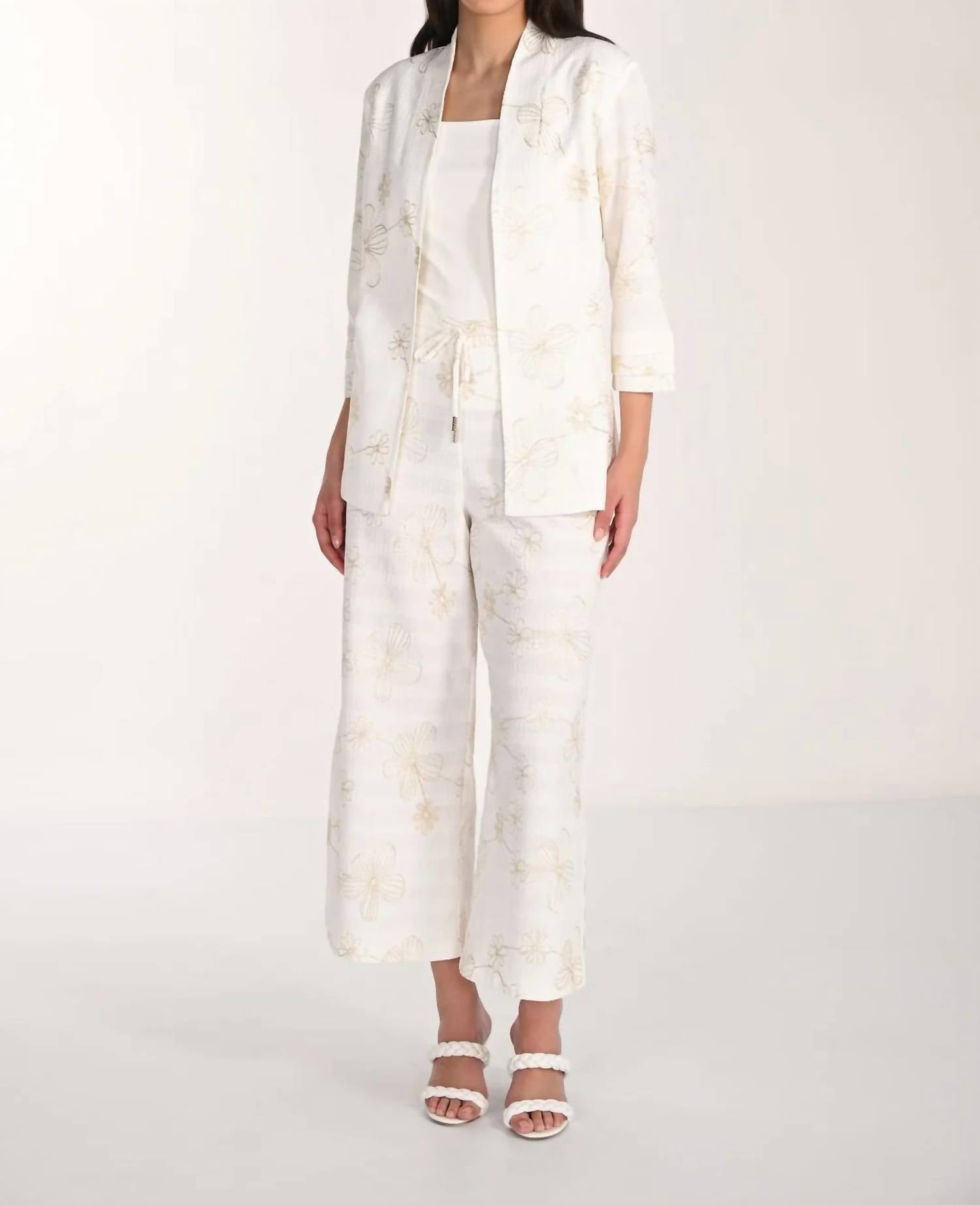 Frank Lyman - Floral Embroidery Wide-leg Pants