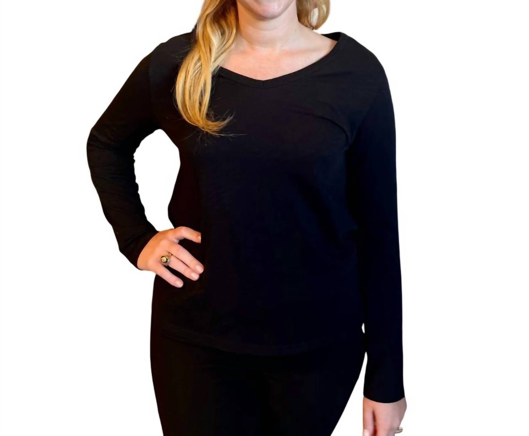 Elliott Lauren - V-neck Long Sleeve Tee