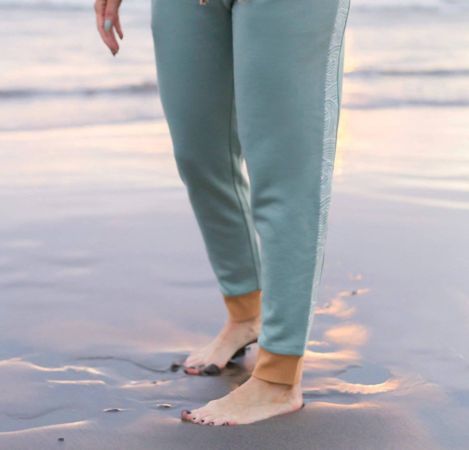 Happy Earth - Rolling Sea Jogger Pants