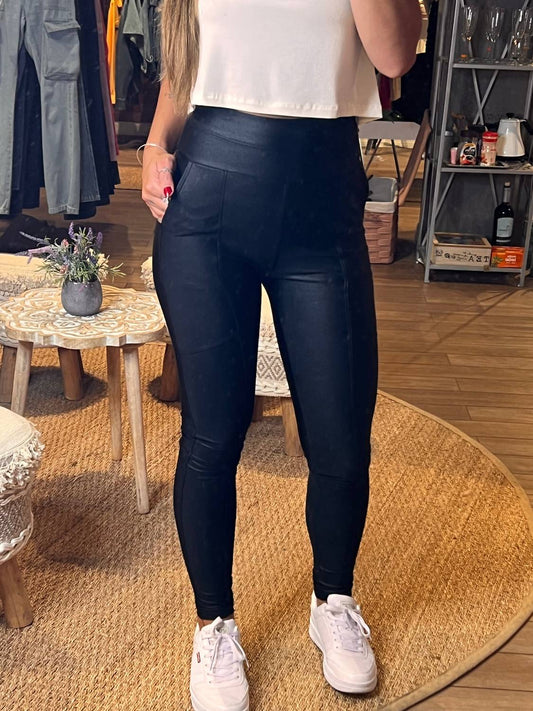 Aurora - Leka Shiny High-Waisted Pants