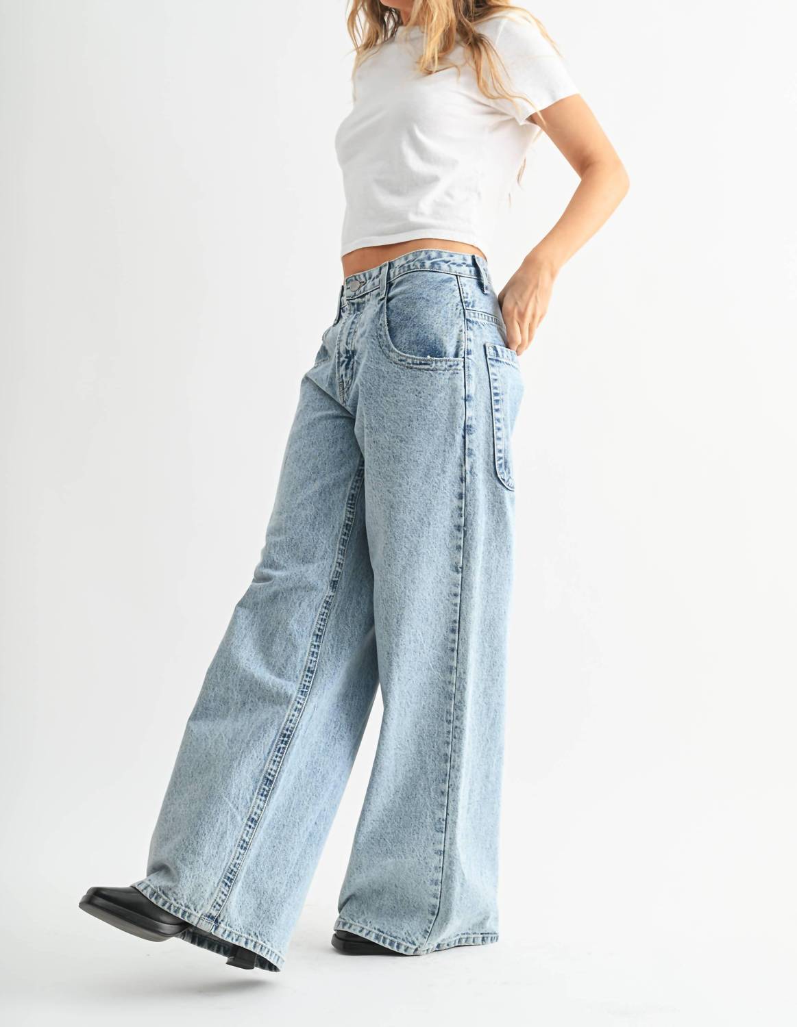 Just Black Denim - Women's Med Relaxed Straight Jeans
