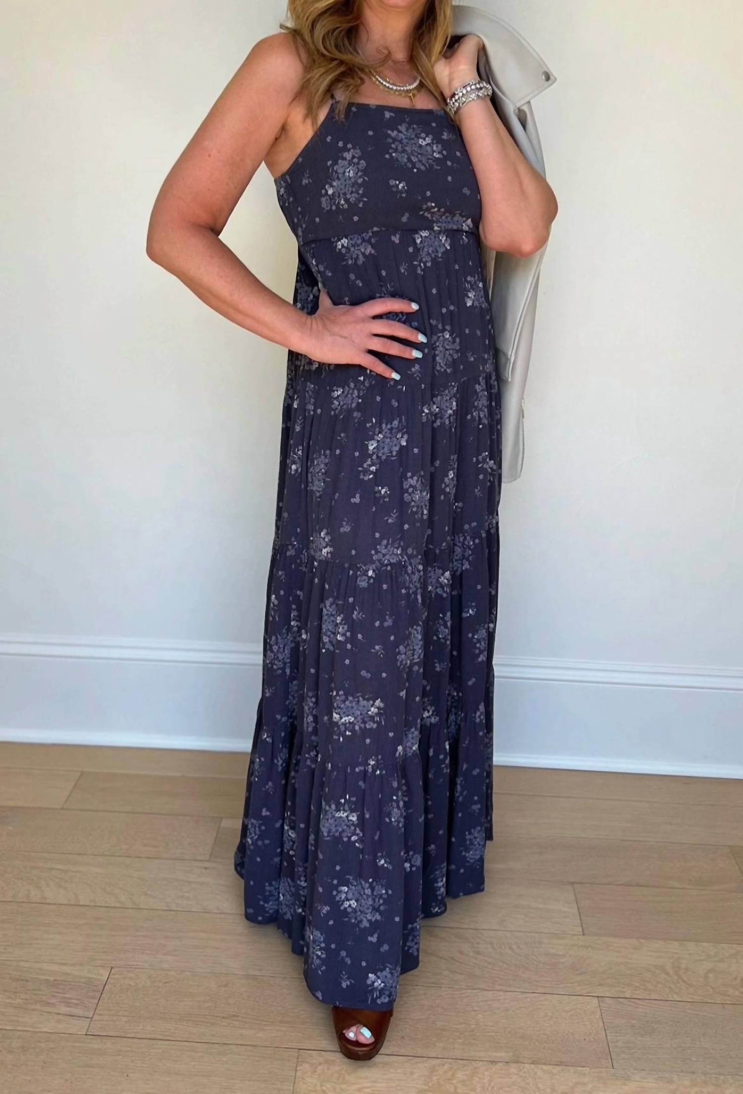 Rokoko - Sleeveless Tiered Maxi Dress