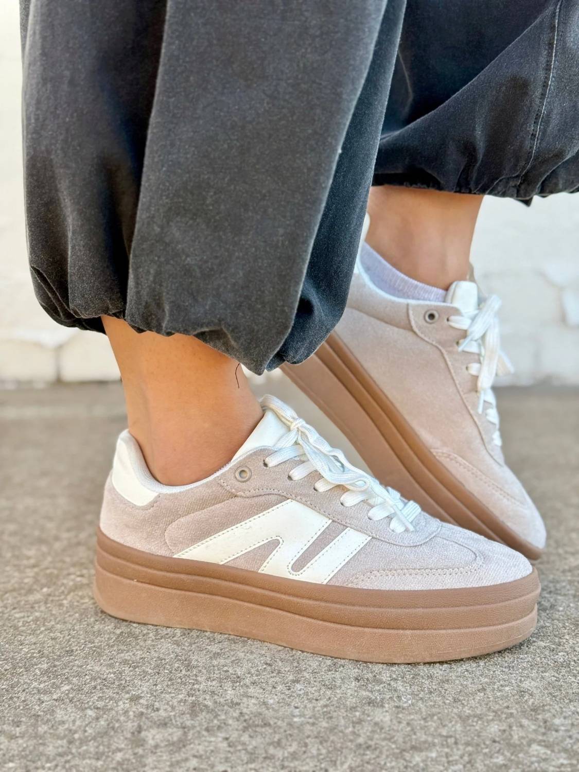 Ccocci - Women's Chunky Platform Low Top Sneakers