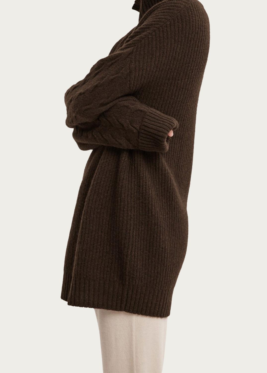 YAK WOOL TURTLENECK SWEATER