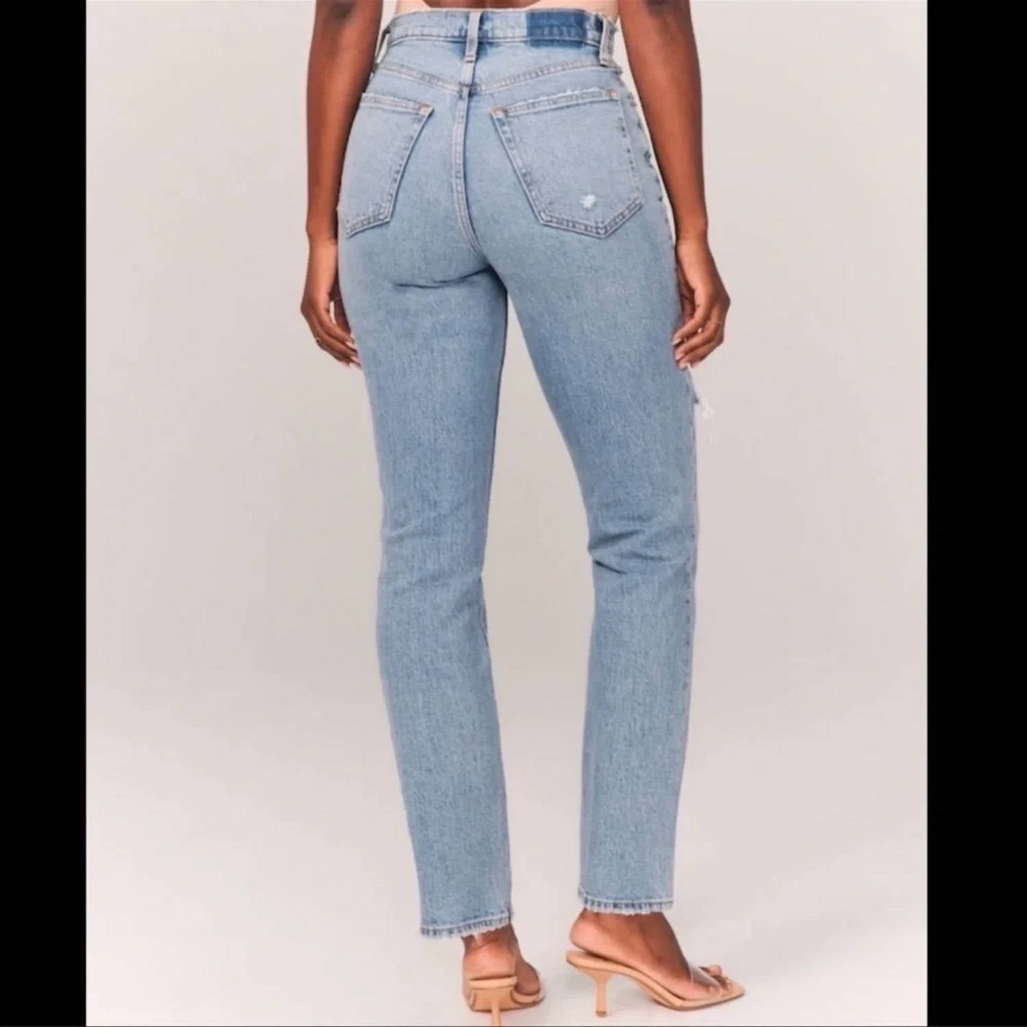 Abercrombie & Fitch - Ultra High Rise 90s Straight Jean