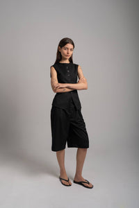 Sloan - Sleeveless Sculpted Vest