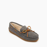 Minnetonka - Women's Pile Lined Hardsole Shoes