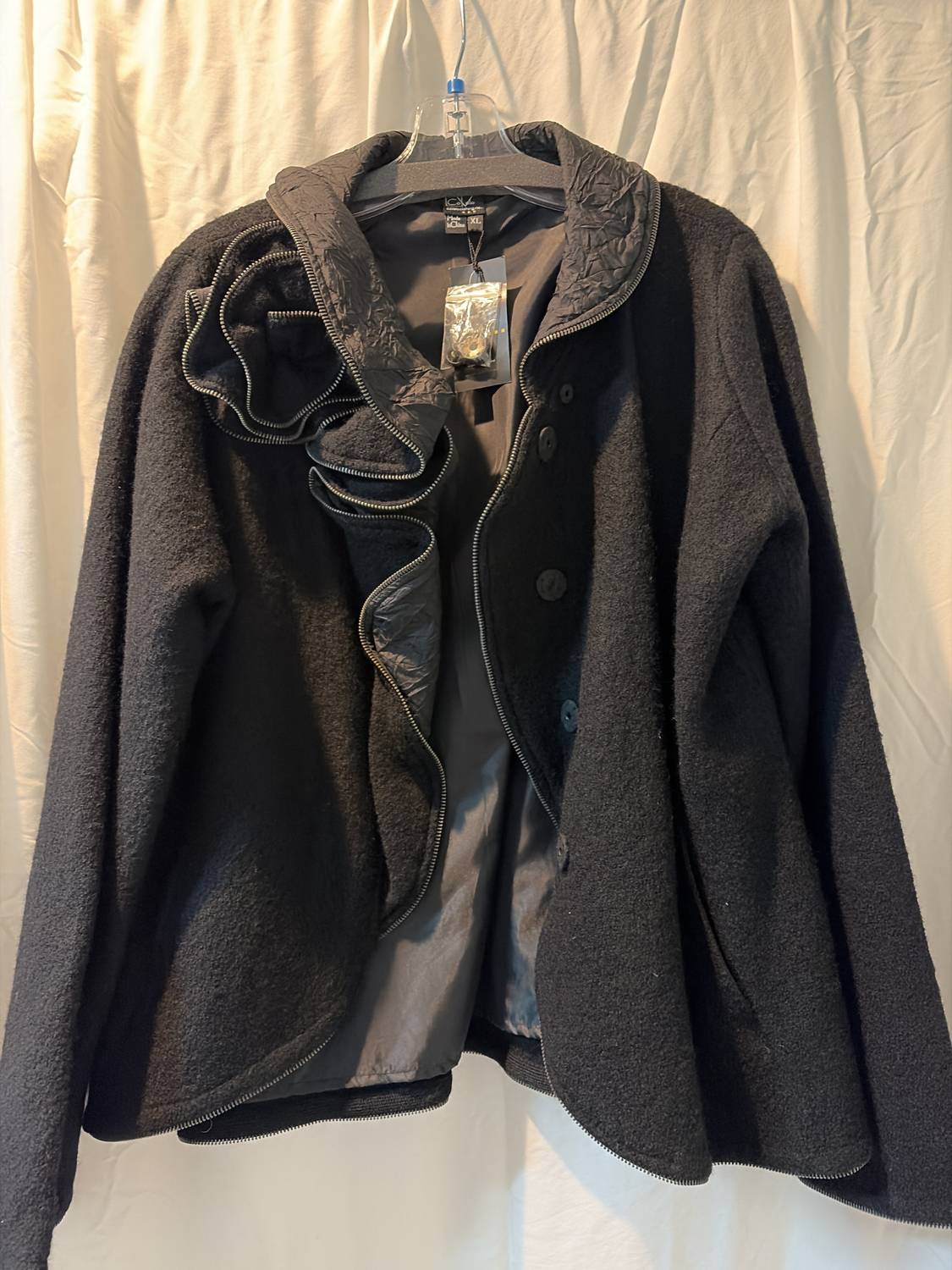 Covelo - Women's Wool Coat Rose On Shoulder Zipper Trim Jacket