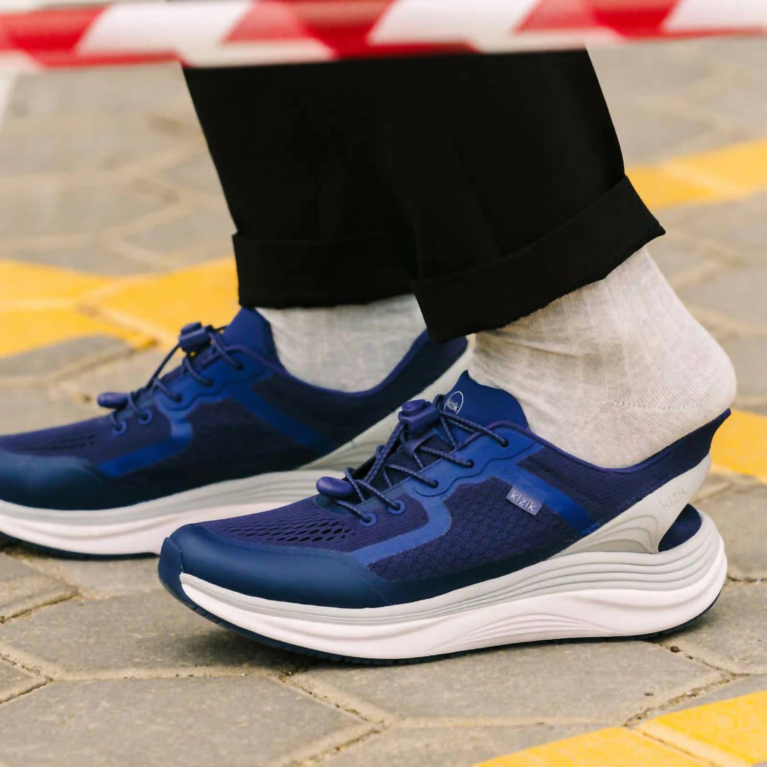 Kizik - Men's London Slip On Hands Free Sneakers