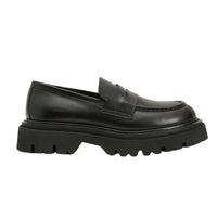 CLOSED Women's Round Toe Low Chunky Heel Loafer in black - women's flats