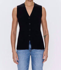 Pistola - Audra Vest