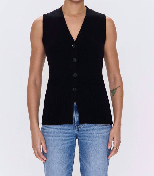 Pistola - Audra Vest