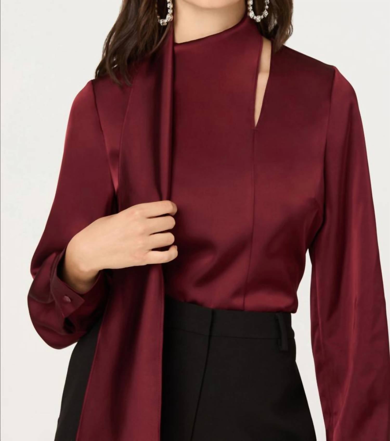 ASTR Felisita Top in wine - women's blouse