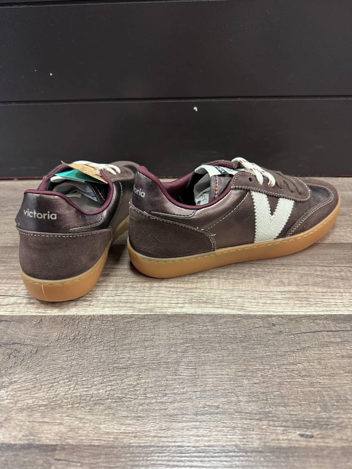 Victoria - Women's Tennis Shoes