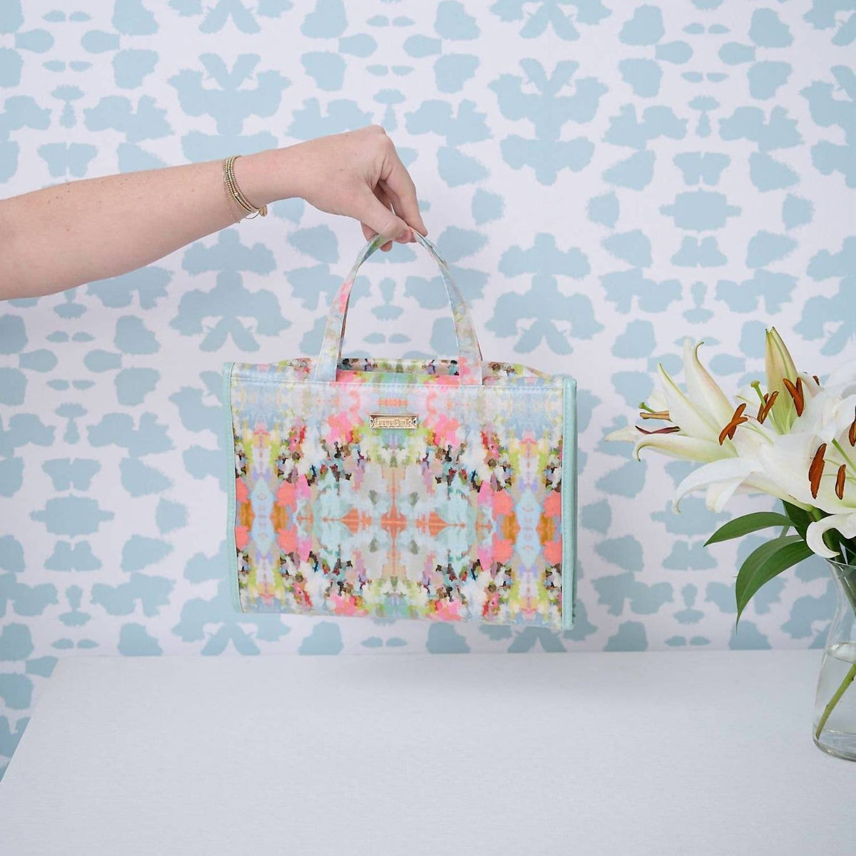 Laura Park - Brooks Avenue Hanging Travel Case